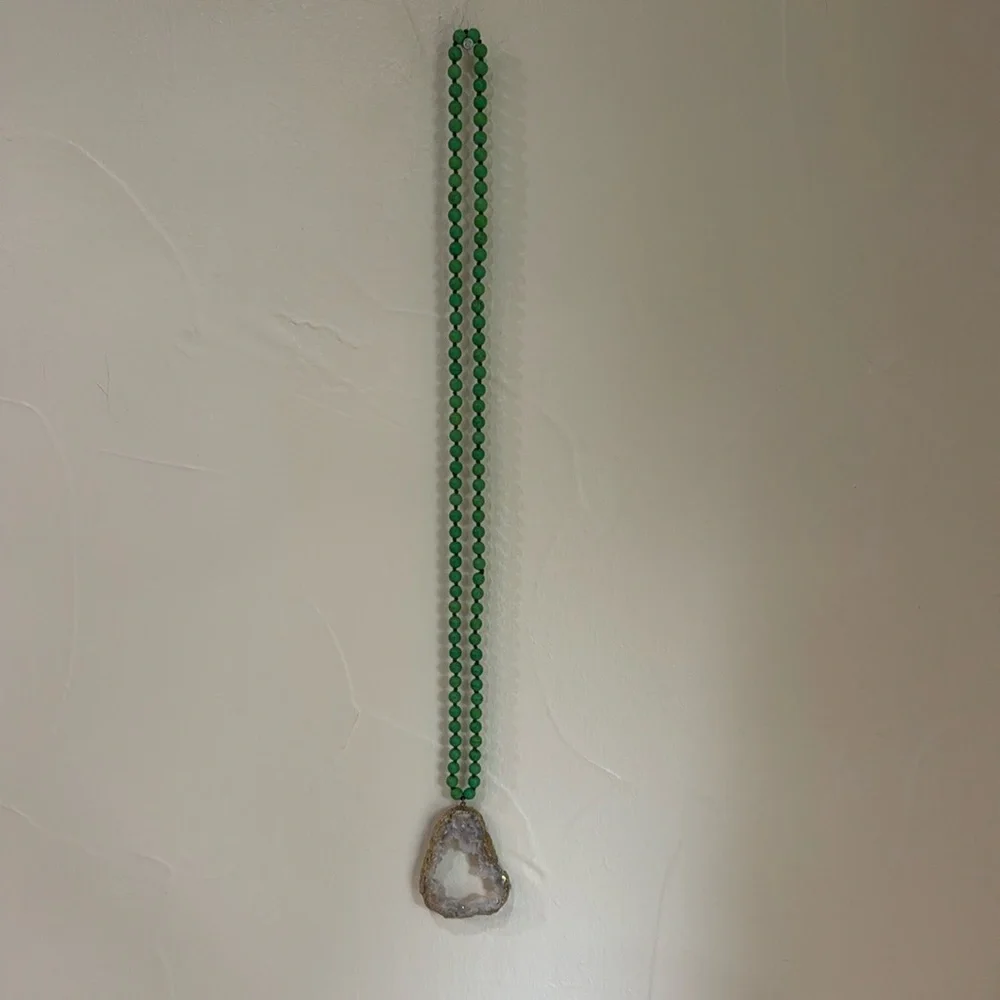 HANDMADE Green Beaded‎ Quartz Pendant Necklace